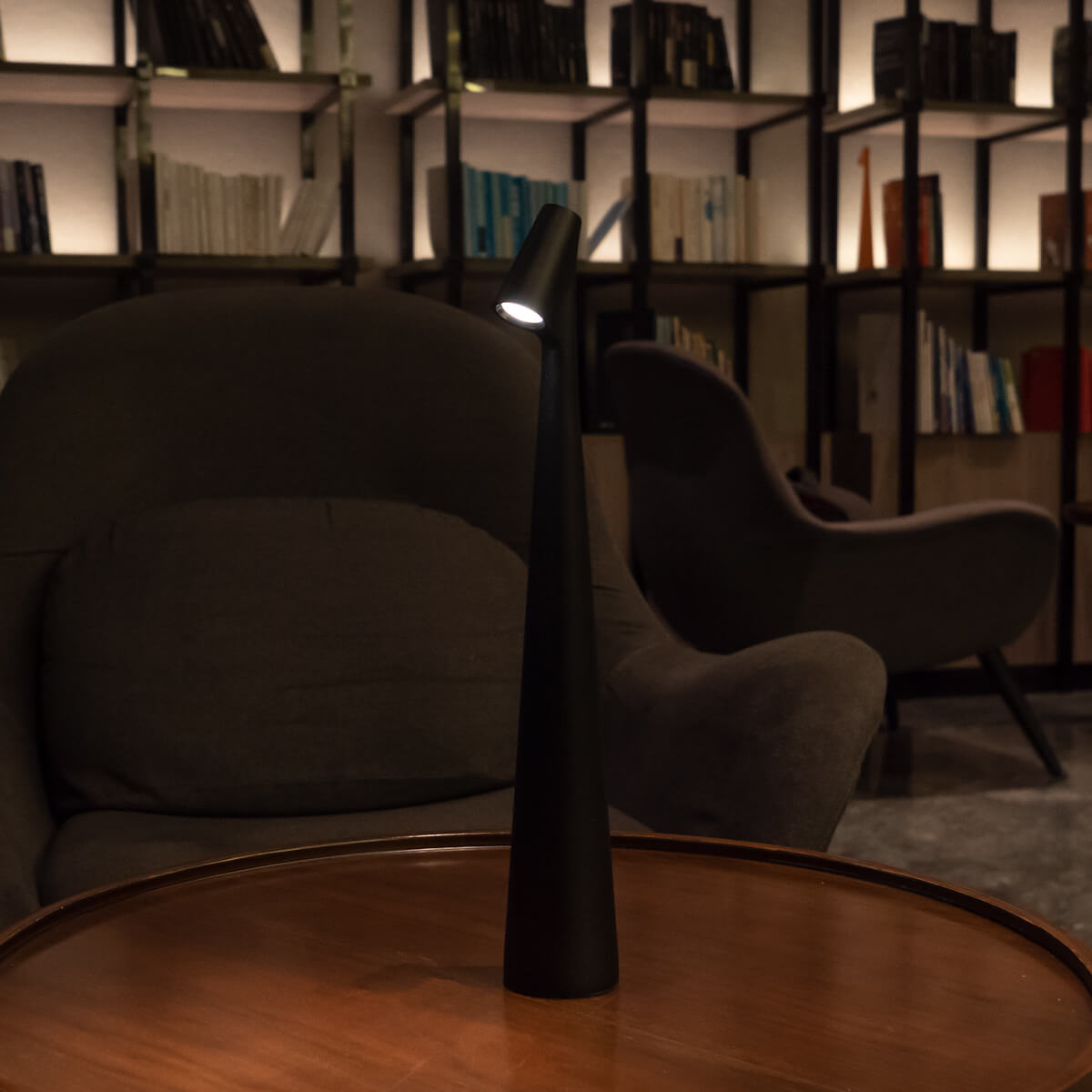 Sculpting Table Lamp