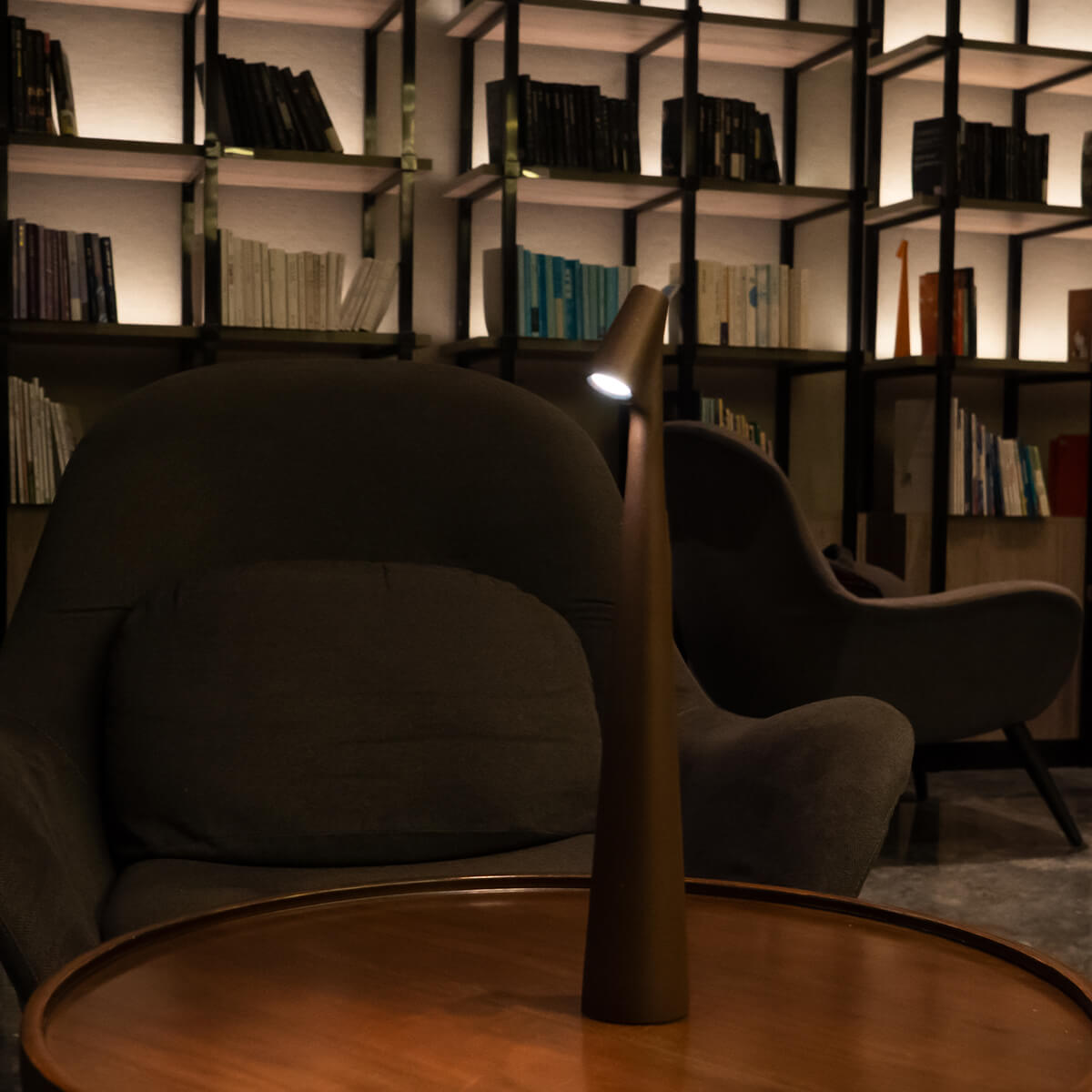 Sculpting Table Lamp