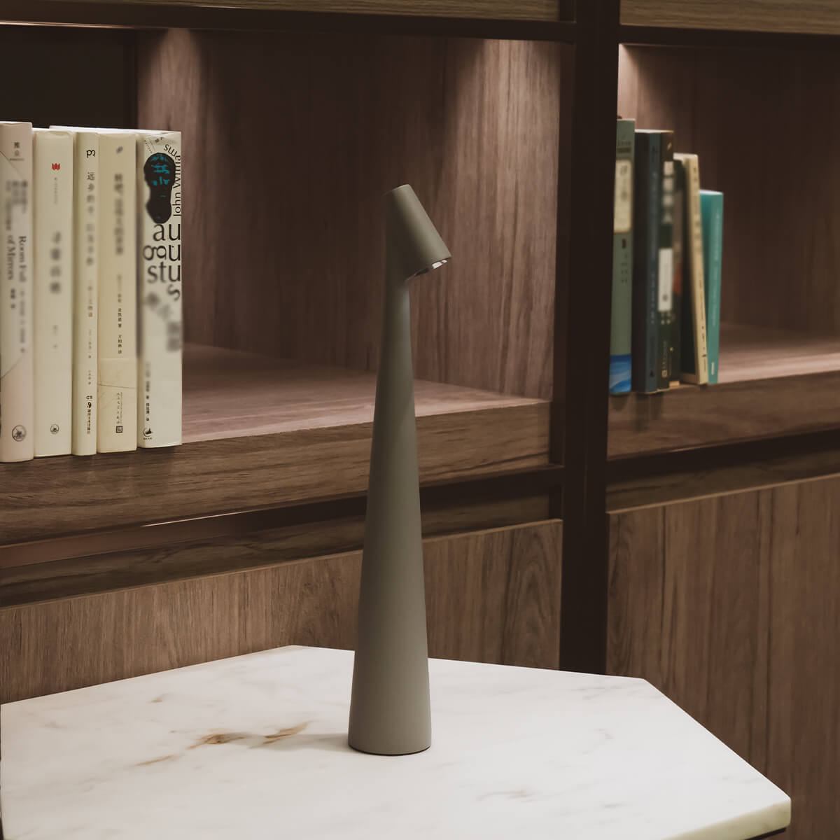 Sculpting Table Lamp